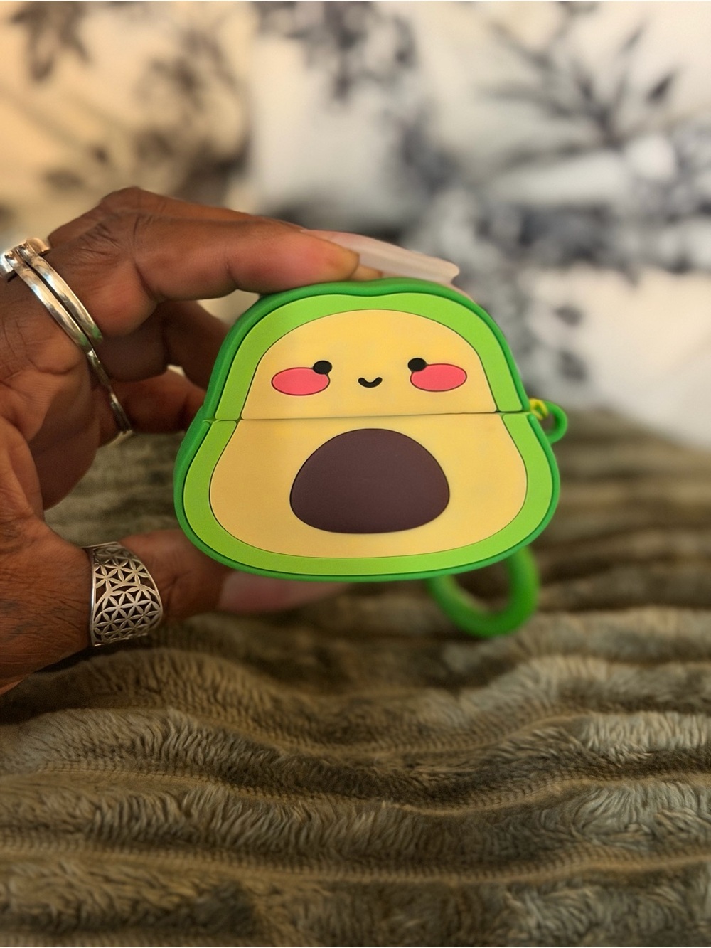 Cute Avocado AirPods Pro Case with Wristlet Keychain – Green